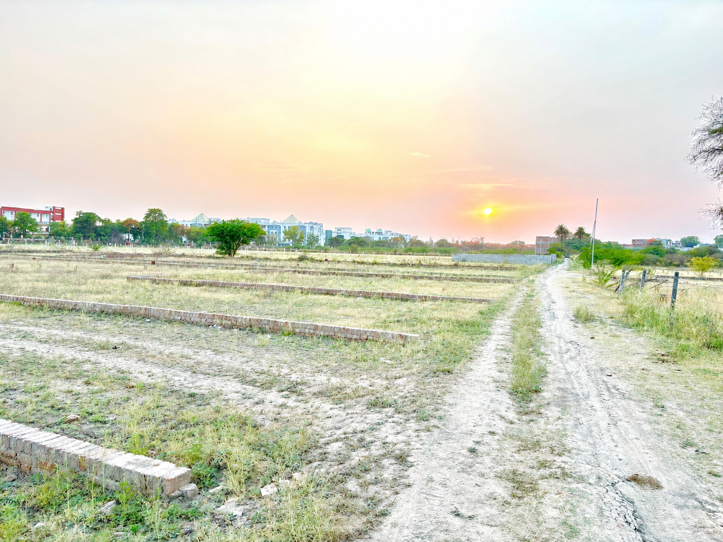 मेडिकल कॉलेज के पास 40X60 sqft का डबल रोड का प्लॉट  gallery 3