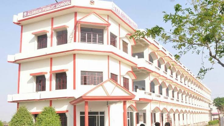 Black 11 bistro रेस्टोरेंट के सामने 20X50 sqft का प्लॉट  gallery 6