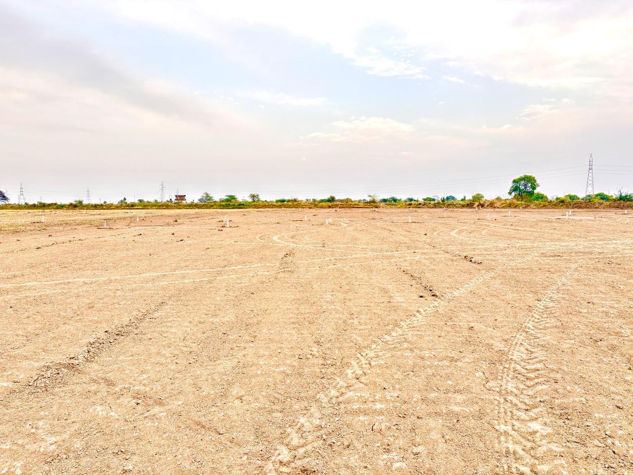 ODA के आगे 60 फीट रास्ता पर 40X60 sqft का प्लॉट  gallery 3