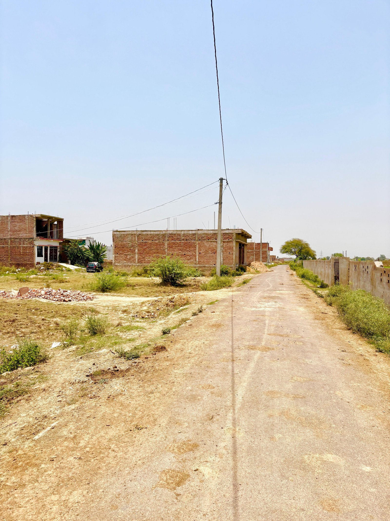 SCSA स्कूल के पास 25X45 फीट का प्लॉट gallery 2